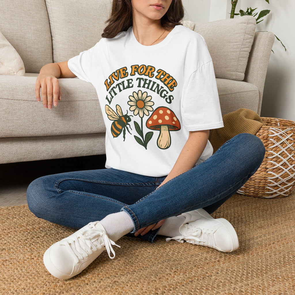 Live For The Little Things Bee & Daisy Vintage T-Shirt