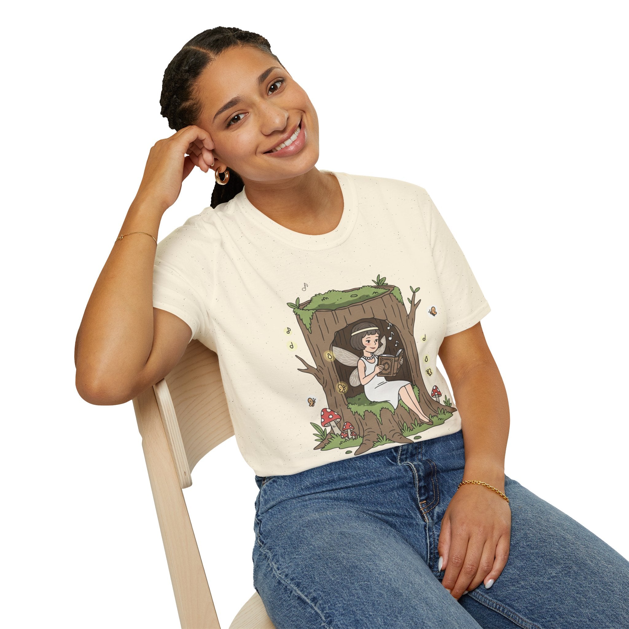 Forest Flapper Fairy Reading in Tree Hollow T-Shirt