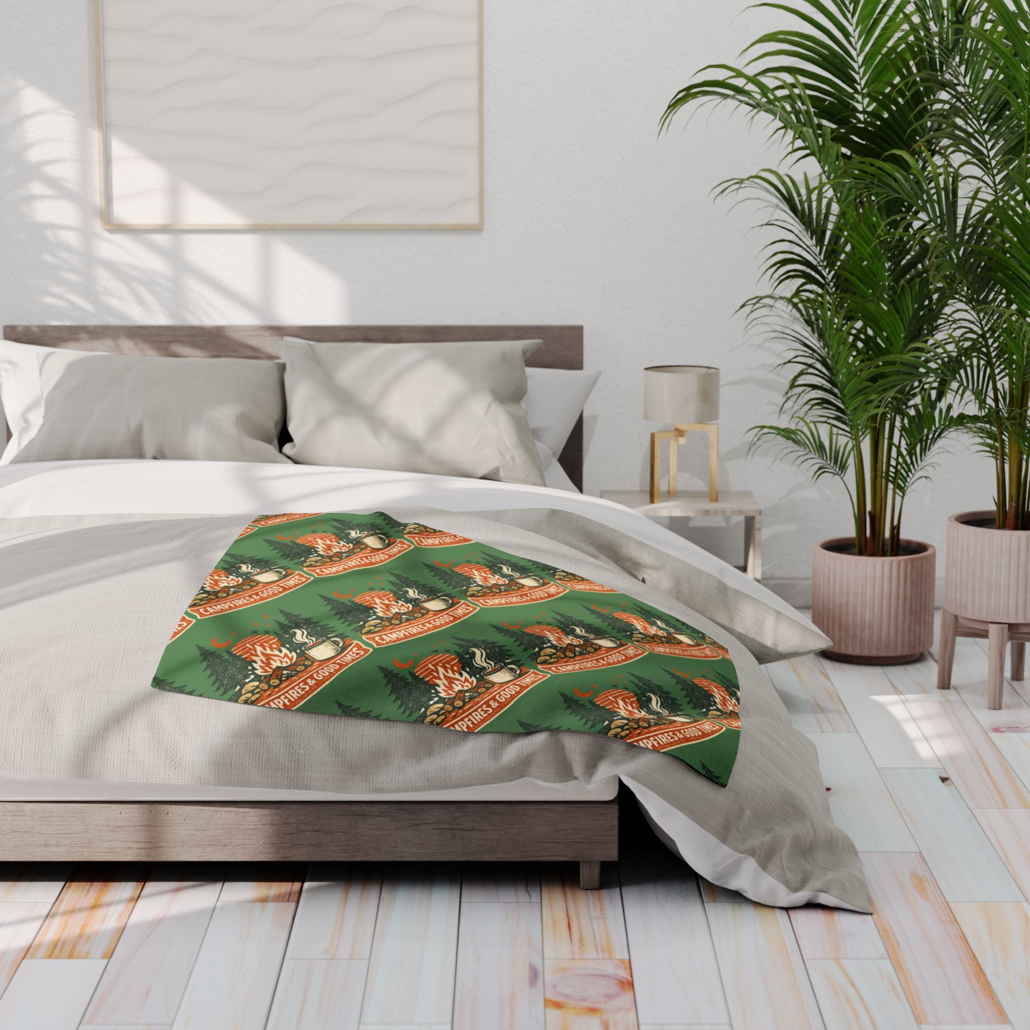 Campfire Cozy Fleece Blanket – 'Campfires & Good Times' Retro Outdoor Throw