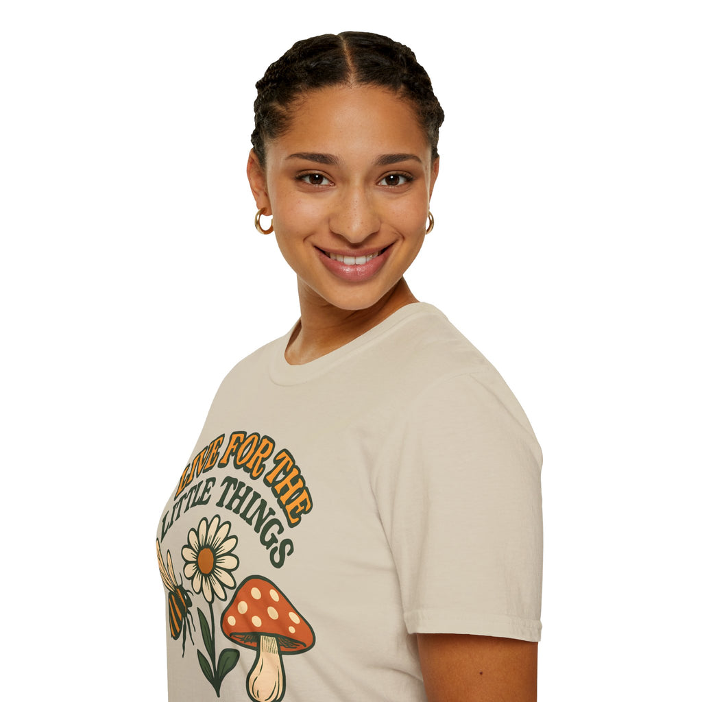 Live For The Little Things Bee & Daisy Vintage T-Shirt