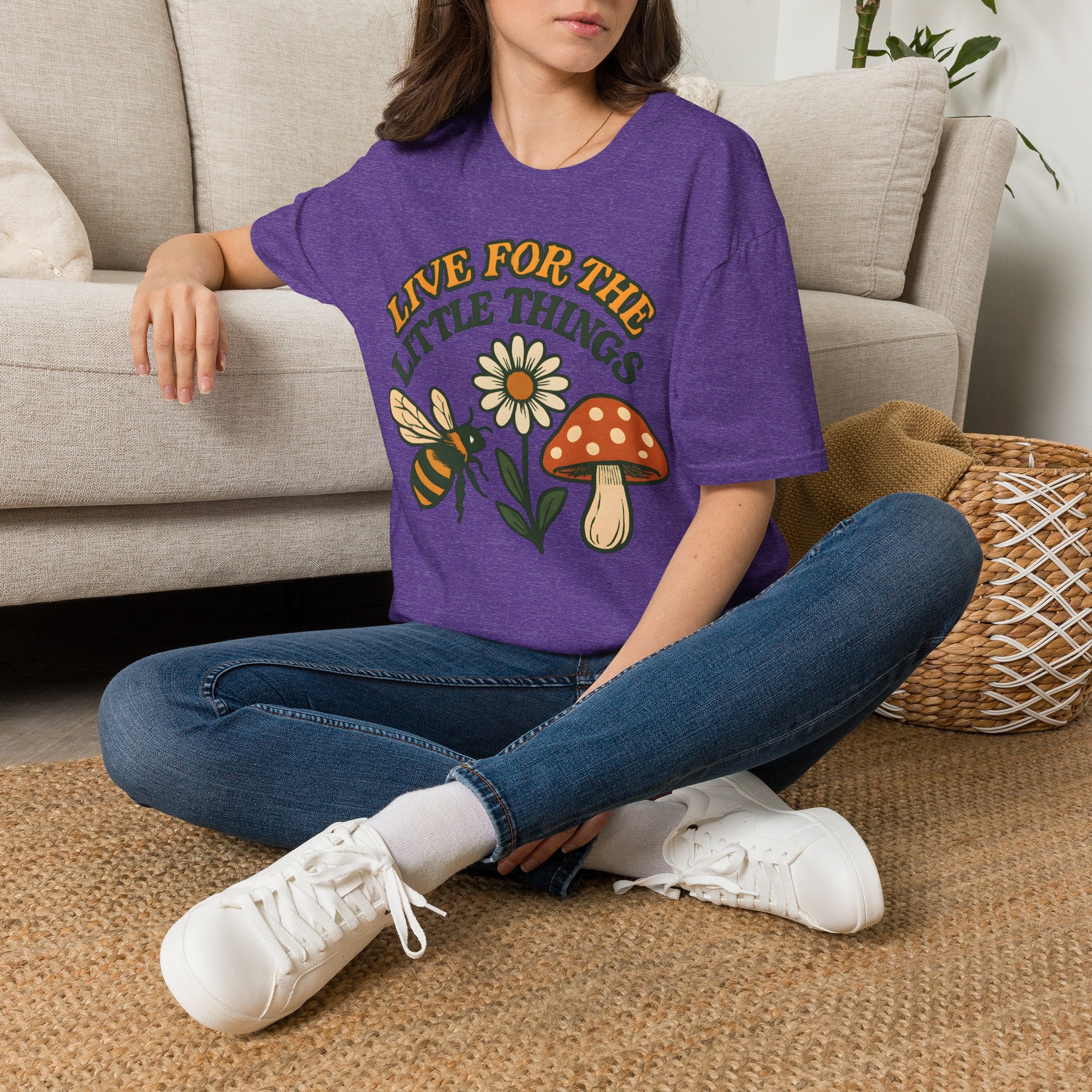 Live For The Little Things Bee & Daisy Vintage T-Shirt