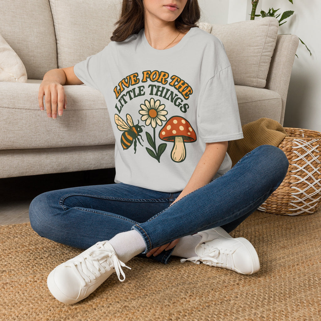 Live For The Little Things Bee & Daisy Vintage T-Shirt