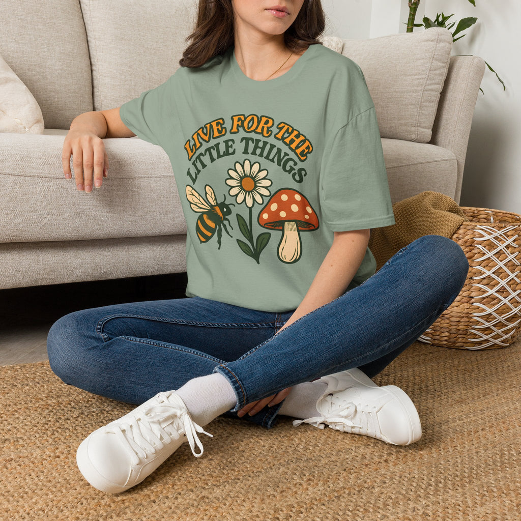 Live For The Little Things Bee & Daisy Vintage T-Shirt