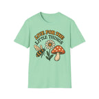 Live For The Little Things Bee & Daisy Vintage T-Shirt